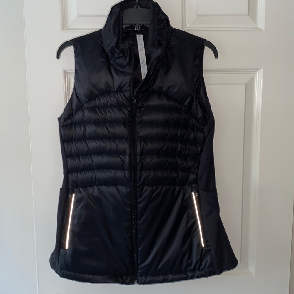 NEVER WORN lululemon vest